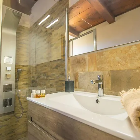 Ruins - Elegant Apartment Olbia